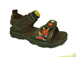 涼鞋 東進(jìn)鞋業(yè)